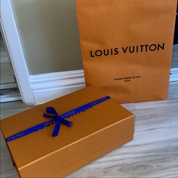 Authentic Louis Vuitton mini back pack Brand new, used once - Picture 5 of 5